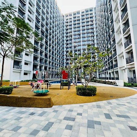 Shore 2 Residences Tower 2 Pasay Bagian luar foto