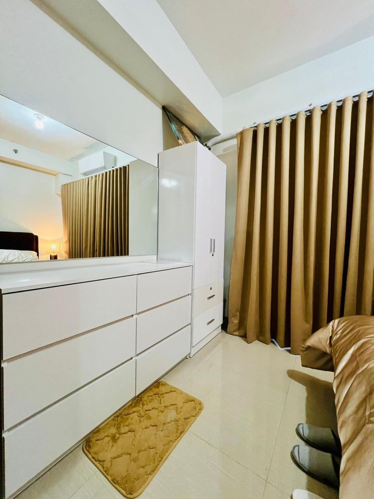 Shore 2 Residences Tower 2 Pasay Bagian luar foto